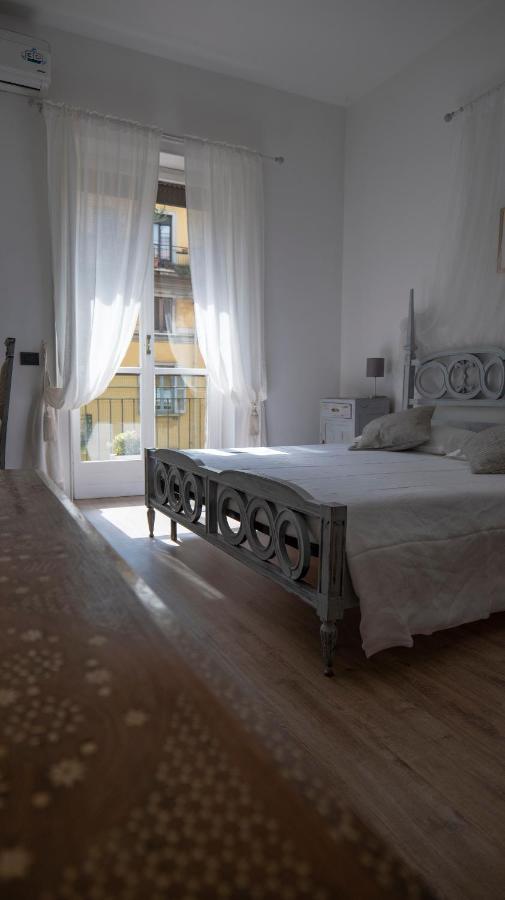Beautiful Floral Apartment On Navigli Milán Exterior foto